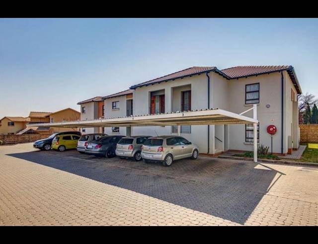 2 BEDROOM APARTMENT FOR SALE IN POMONA AH